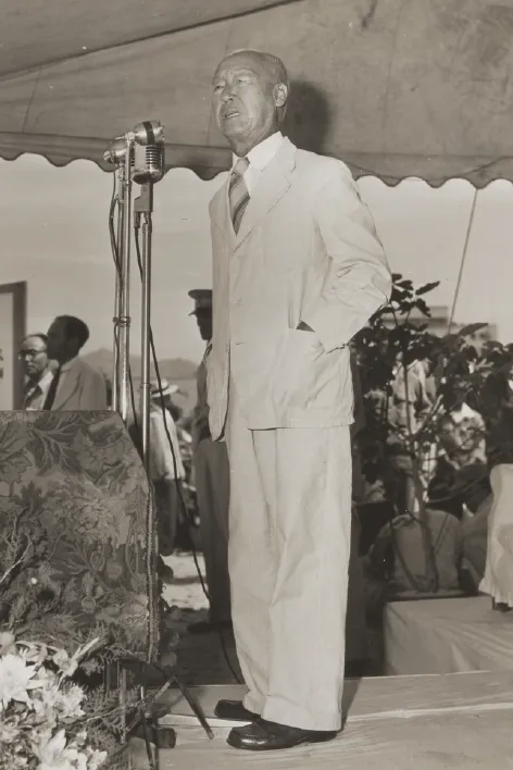 BP 4 F011 Ceremony for Rebuilding Seoul Korea August 1952