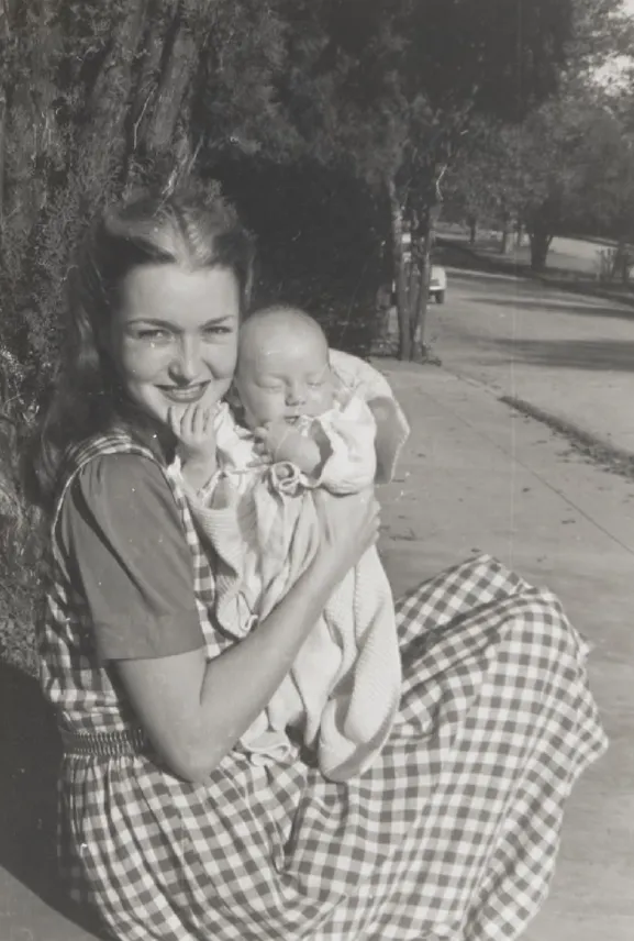 Photobox03 F114 James III and Mommy